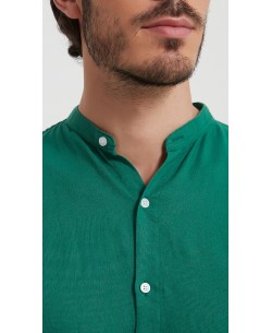 LIN-60-218 Chemise verte col mao en lin